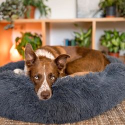 comfy faux fur pet bed