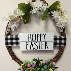 Hoppy Easter wall hanging