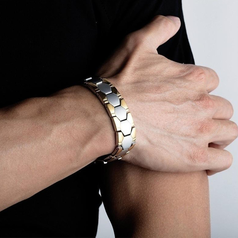 titaniumpowermagneticbraceletsilvergold.png