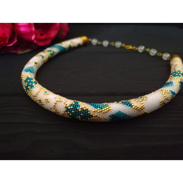 Seed-Bead-Crochet-Necklace