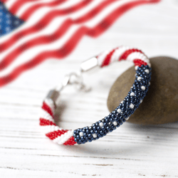 USA Flag Bracelet, American Flag Beaded Bracelet, Patriotic Jewelry for Women