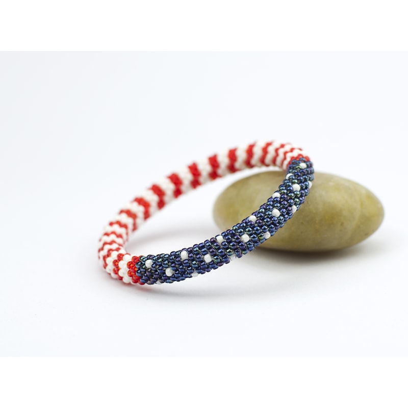 USA flag beaded bracelet