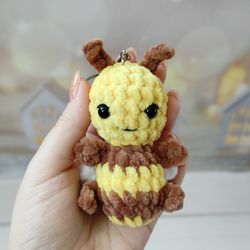 bee crochet,bee toy,plush bee,bee keychain,gift for kid,handmade toy,girls toys