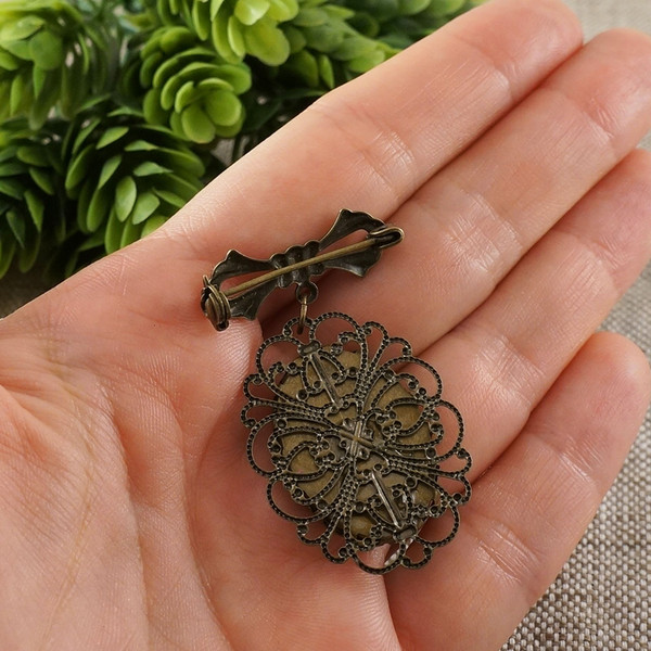 bronze-brooch