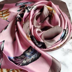 Scarf with feathers, square silk scarf pink