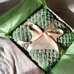 Knit blanket soft plush blanket chenille queen bedspread