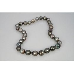 Round Cultured Black Pearl Necklace