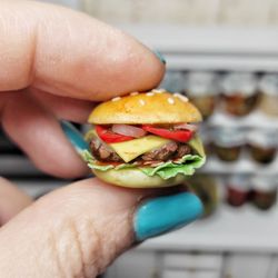 Fast food for dolls - Burger - Realistic burger - burger for dollhouse - miniature - dollhouse miniature - mini food