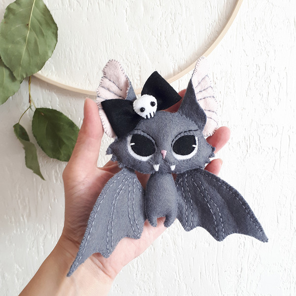 Bat plush pattern, Halloween decorations.jpg