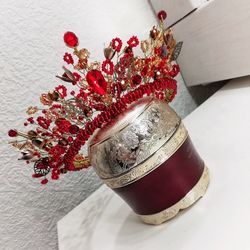 Red crown, Gold and Red crown, Red Tiara, Red Diadem, Gold Red crown, Children headpiece, Children crown, Children tiara, Wedding crown, red wedding, Gift for mom, jewelry for hair, jewelry for head, Gold crown, Gold tiara, Halloween accessories