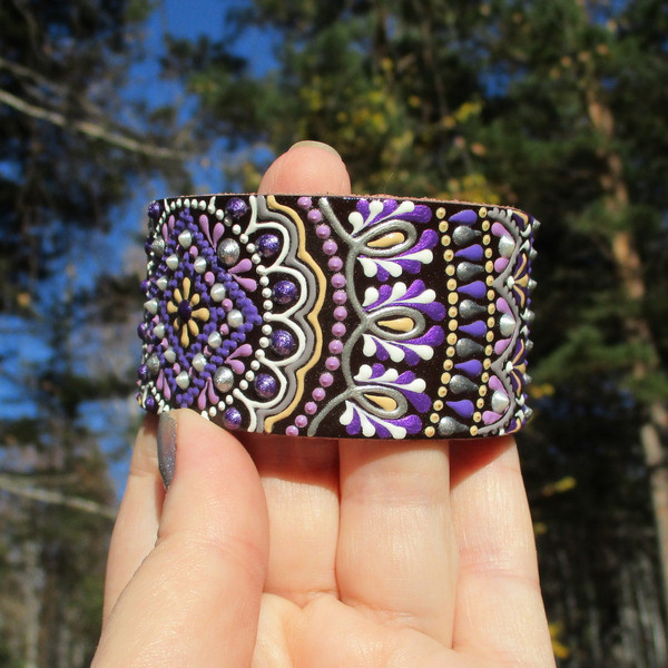 lilac-leather-bracelet.JPG