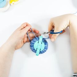 diy pom pom maker 4 piece set