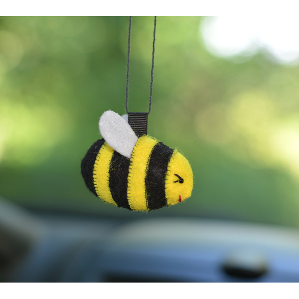 Tiny bee car rear view mirror. Car accessories for teenagers - Inspire  Uplift