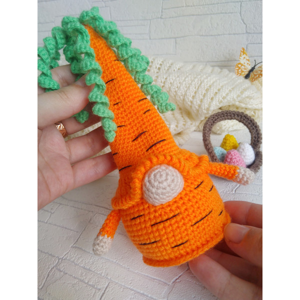 cute-spring-gnome-crochet-pattern-carrot.jpeg