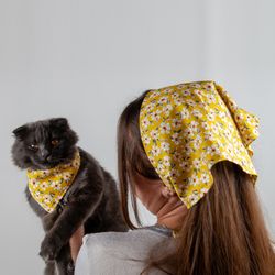 Cottagecore matching cat and owner bandanas. Mustard ditsy floral kerchief. Kitten and owner gift set.