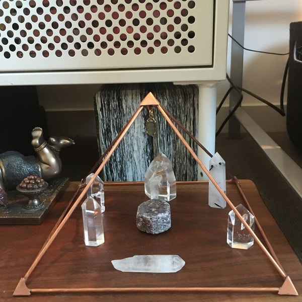 Copper Rods Under Pyramid Copper pyramid healing, Kupfer Tense pyramid, mini pyramid, - Inspire ...
