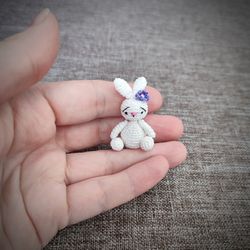 Miniature crochet bunny. Micro amigurumi rabbit. White bunny. Pet for dollhouse.