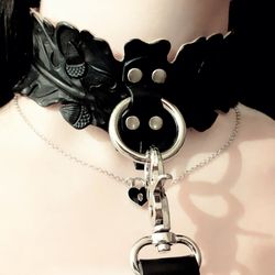 Custom bdsm bondage collar choker for submissive. Oak leaves black leather slave collar for woman.