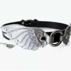 Personalized lockable bdsm day collar with silver wings. Custom leather slave collar for sub plus size.