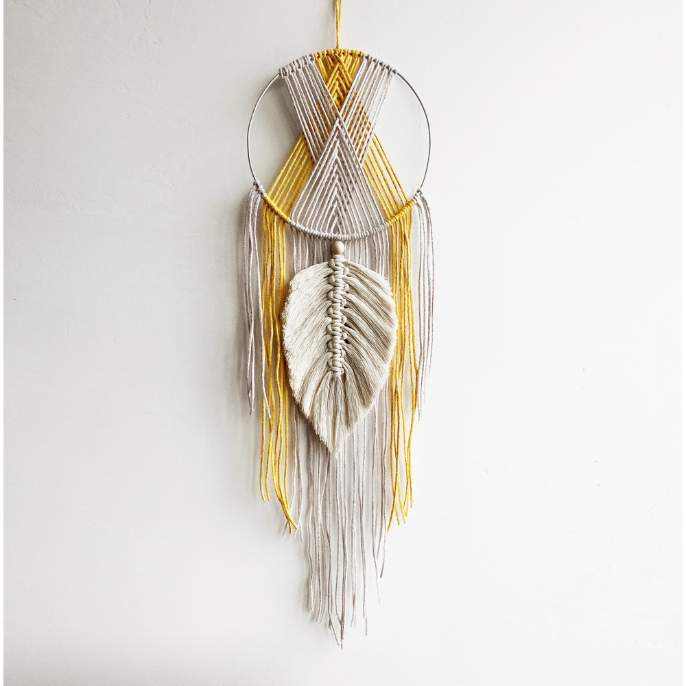 macrame dream catcher 1.jpg