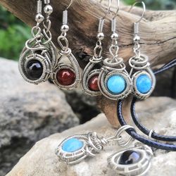 set of earrings and pendant