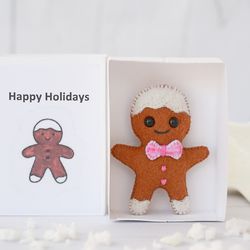 Gingerbread man in a matchbox. Presents for boyfriend. Christmas gift. Girlfriend gift ideas