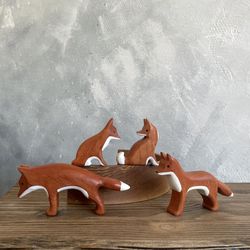 Wooden fox figurines (4 pcs) - Woodland animals - Wooden toys - Baby gift