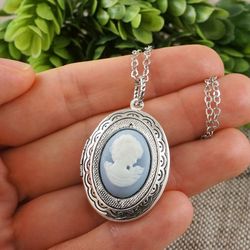 Blue Lady Cameo Photo Locket Necklace White Sky Blue Vintage Girl Cameo Oval Silver Locket Pendant Necklace Jewelry 7617