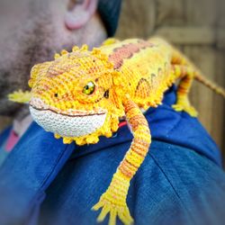 Realistic orange bearded dragon agama. Figurine amigurumi lizard. Abayomi crochet agama. Toy animal reptile shelf decor