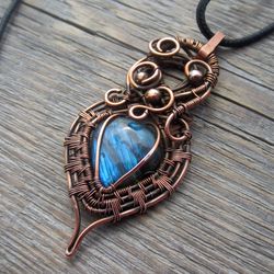 Natural wire necklace with precious stones, labradorite pendant, wire Weaving