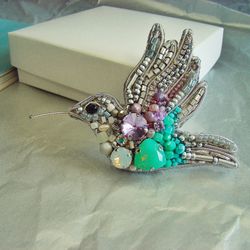 brooch hummingbird, bird brooch, beaded pin, handmade gift, handmade accessories, broach, beaded brooch, gift for mom