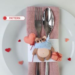 Cutlery Holders Valentine's Day Party Decor Felt Pattern , Holiday Napkin Ring Table Decorations , Stuffed Animals