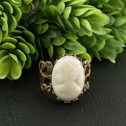 Ivory Lady Girl Cameo Adjustable Ring Cream White Beige Vintage Glass Cameo Bronze Filigree Ring Wedding Jewelry 7644