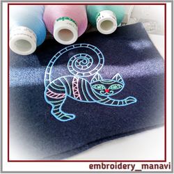 Embroidery design Outline of a cat with body filling pattern Cat 2
