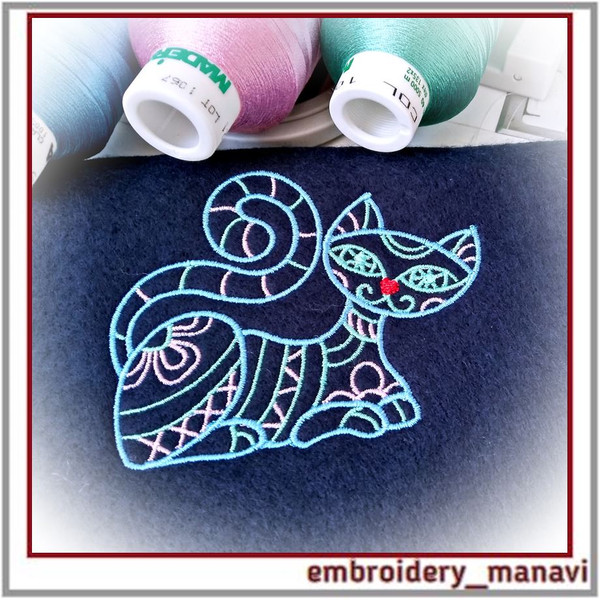 Embroidery-design-Outline-of-cat-with-body-filling-pattern