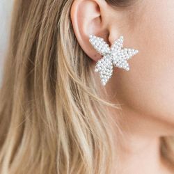Flower earrings,Pearls earrings, Wedding earrings, earrings for bride, Beaded earrings, Bride earrings,White earrings
