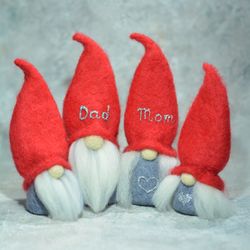 christmas gnomes/gnomes family/personalized gnomes/holiday gnomes/gnomes ornaments/red gnomes