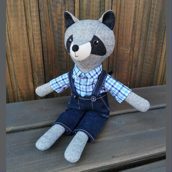 wool-raccoon-doll
