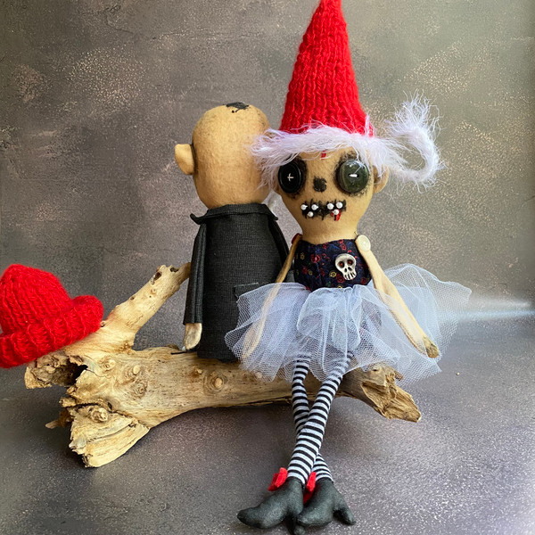goth christmas . creepy dolls .