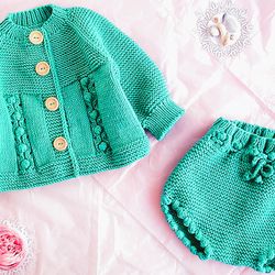 KNITTING PATTERN PDF: Baby Set Cardigan and Bloomers "Tally's Pearls" /Seamless Baby Knitting / 4 Sizes