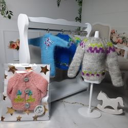Handmade knitted sweater or dress for a Blythe doll
