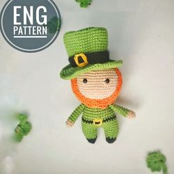 Amigurumi Leprechaun crochet pattern and clover for Saint Patricks day. Amigurumi leaf Clover pattern