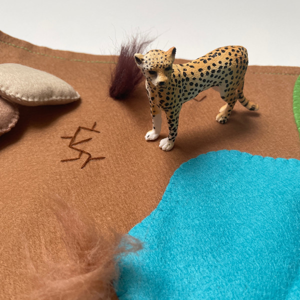 safari-small-world-play-mat