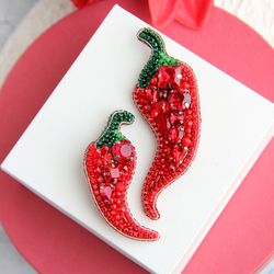 Pepper Brooch, bright brooch, beaded jewelry, pepper jewelry, embroidered pepper brooch, red brooch