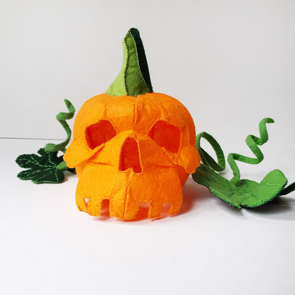 Pumpkin skull decor felt sewing pattern.jpg
