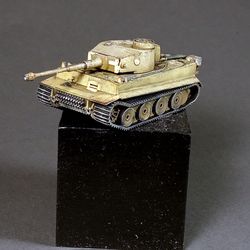 Built model German Tank Tiger I, 1/100 scale w/stand