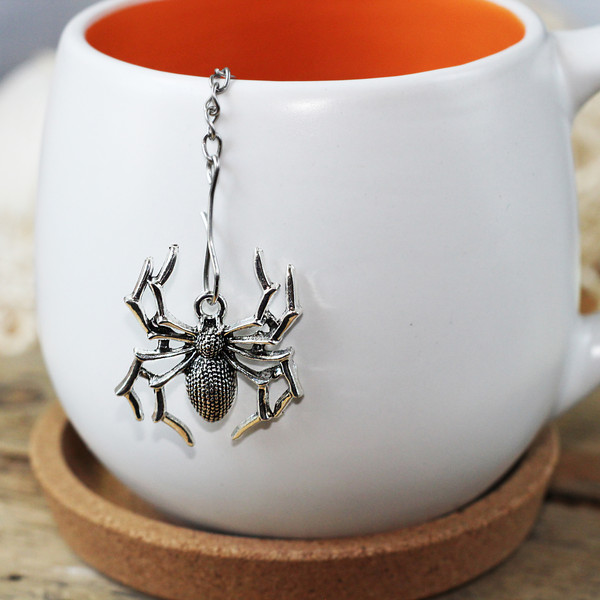 spider-tea-strainer