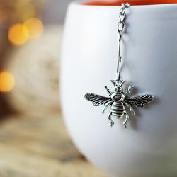 Honey bee tea ball infuser for herbal tea, Tea infuser charm bee, Tea Strainer bee pendant, loose leaf tea lover gift