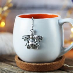 Honey Bee Tea Strainer For Loose Leaf Tea, Tea Infuser With Bee Charm, Tea Steeper Bee Pendant, Herbal Tea Gift