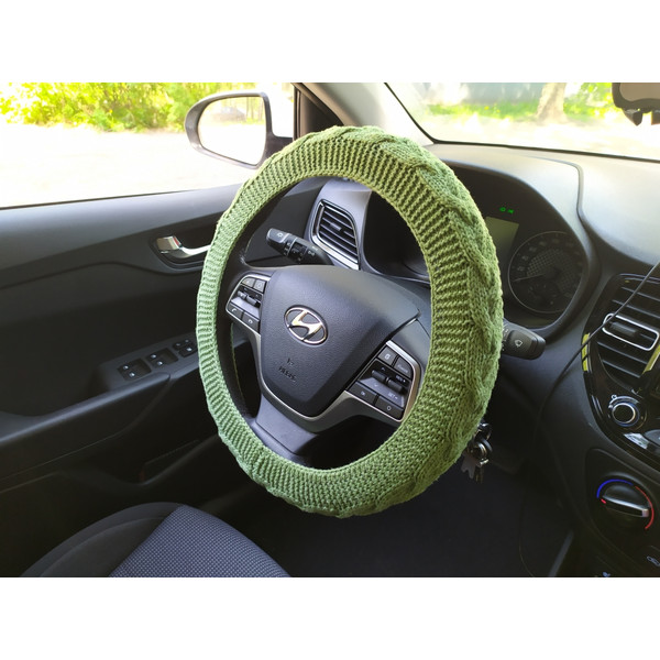 Handmade-steering-wheel-cover-2